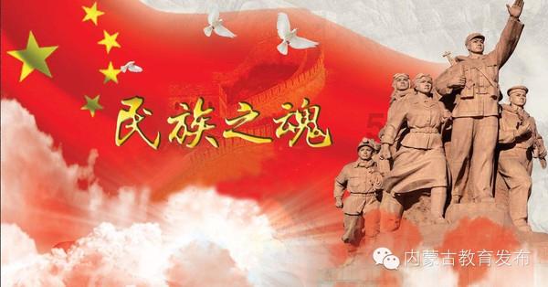小轿车深夜侧翻 建水消防撬开“逃生通道”